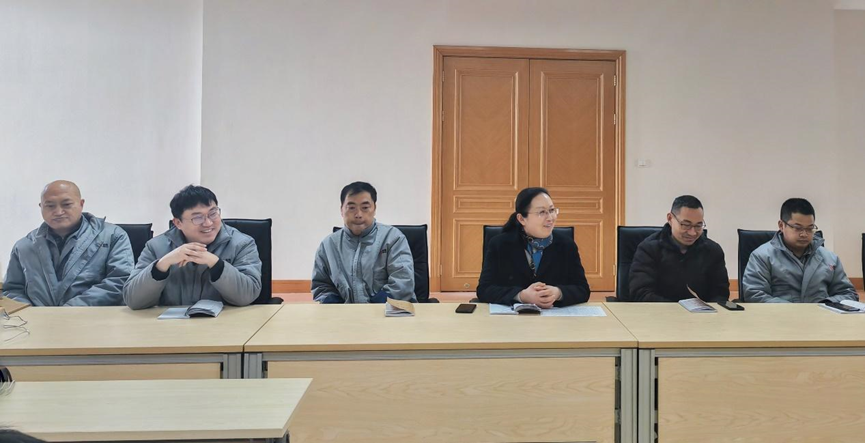 2月24日,在公司401會(huì)議室人事部組織召開了設(shè)備動(dòng)力部全員座談會(huì)(圖1) image.png